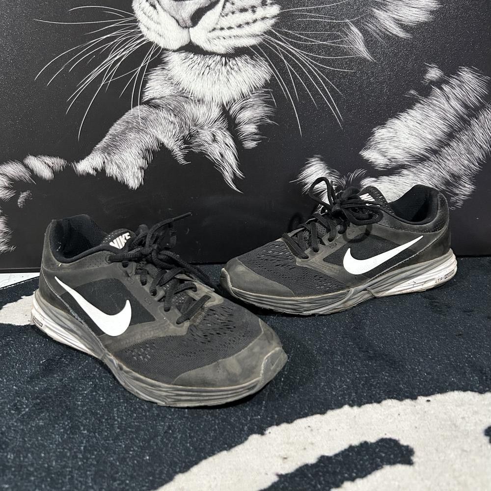 Nike Tri Fusion Run 749176-007 Athletic Sneaker Women's 7.5 Black Mesh Running